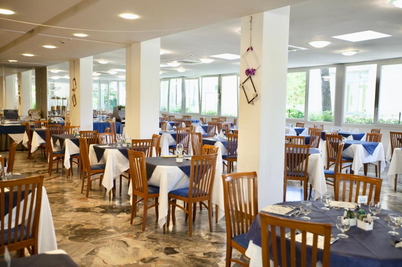 Hotel Maestri Riccione Zewnętrze zdjęcie