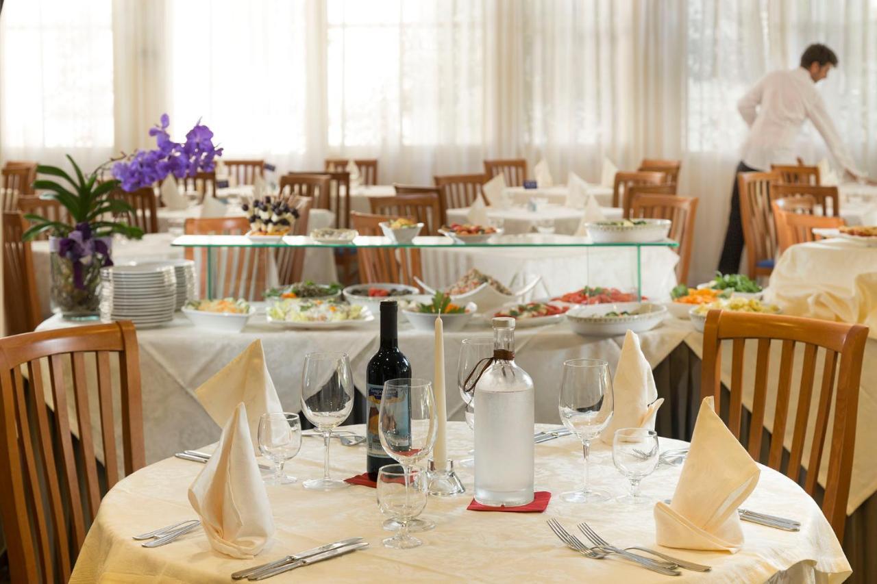 Hotel Maestri Riccione Zewnętrze zdjęcie